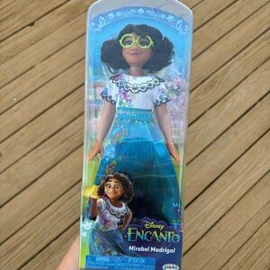 Jakks Disney Encanto Mirabel Madrigal Doll